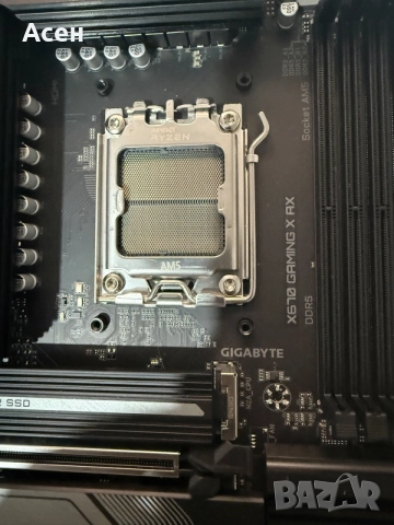 Дънна платка GIGABYTE X670 GAMING X AX сокет АМ5, DDR5, PCIe 5.0 M.2 SSD, снимка 2 - Видеокарти - 49520594