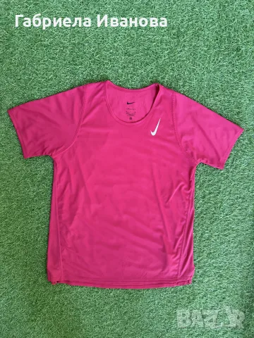 Дамска спортна тениска Nike Dri - FIT
