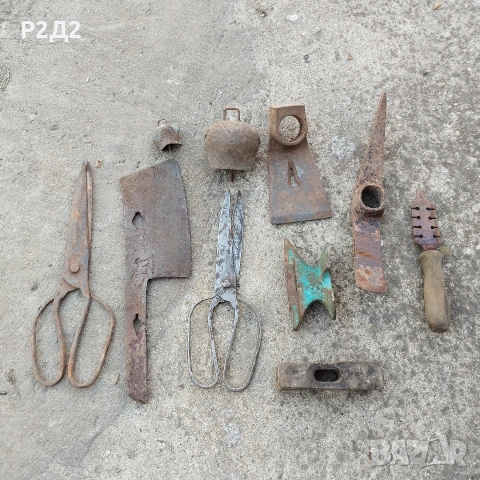 стари инструменти сатър кирка наковалня тесла