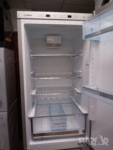 Иноксов комбиниран хладилник с фризер Бош Bosch А++ с две години гаранция!, снимка 6 - Хладилници - 53979961
