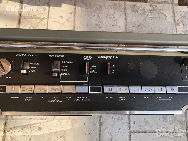 JVC RC-W3LE – ретро  радиокасетофон от Япония, снимка 7 - Радиокасетофони, транзистори - 55598133