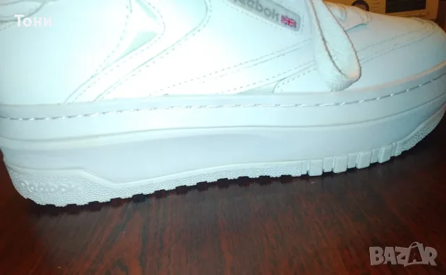 REEBOK Оригинал Нови Дамски Маратонки Изцяло от Естествена Кожа с Етикет 40, снимка 4 - Маратонки - 55495368