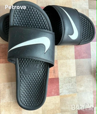 Мъжки чехли Nike номер 42,5, снимка 2 - Мъжки чехли - 55152097