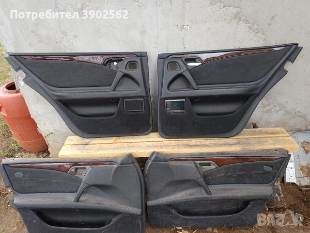 Продавам кори за врати на Мерцедес W210