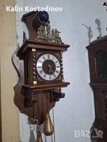 Стенен Холандски часовник. 