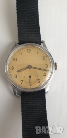 Стар механичен часовник, снимка 3 - Антикварни и старинни предмети - 54139706