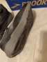 Чисто нови обувки brooks номера 47., снимка 5