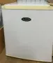 Мини хладилник Whirlpool, снимка 1