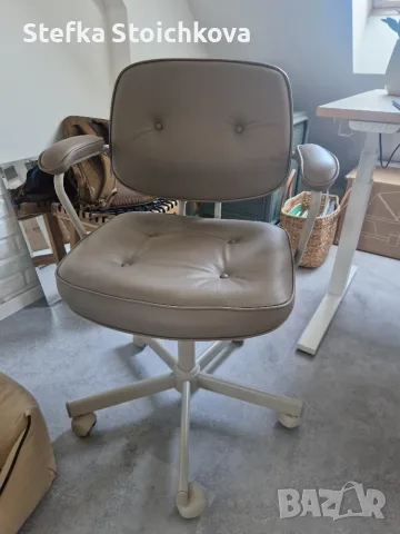 2 броя офис столове Alefjäll от IKEA, снимка 2 - Столове - 55544833