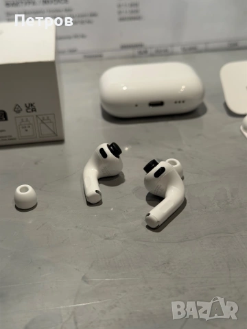 100% оригинални Apple Airpods Pro 3, Vivacom, снимка 5 - Bluetooth слушалки - 54465739
