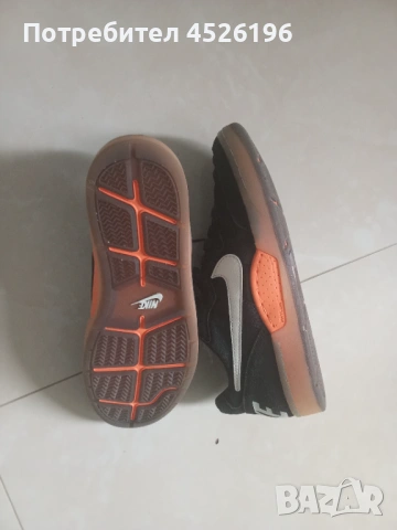 Сникърси Найк, Велур.Високо качество, снимка 2 - Маратонки - 54039612