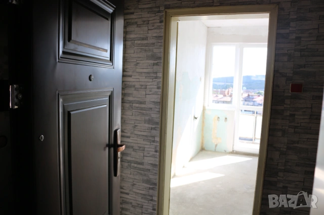 Продава светъл апартамент 72 м² в центъра на Полски Тръмбеш - южно изложение, голяма тераса, снимка 15 - Апартаменти - 54003428