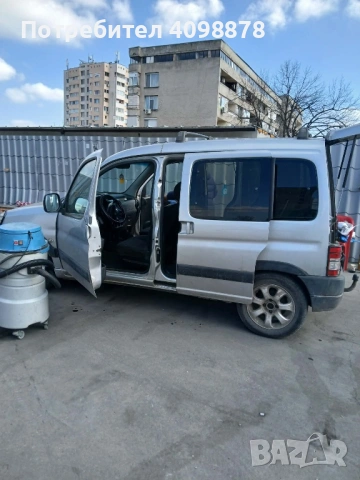 Peugeot Partner , снимка 14 - Автомобили и джипове - 54042812