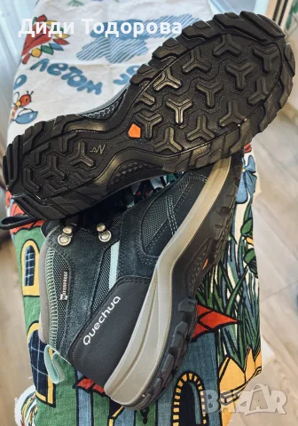 Водоустойчиви туристически обувки Quechua MH100 Mid Waterproof, снимка 2 - Други - 55468378