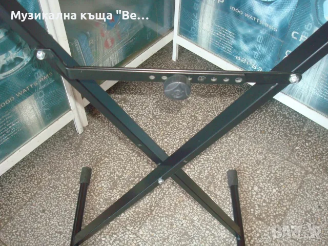 Стойка за синтезатор/пиано/ Koenig & Meyer , снимка 4 - Синтезатори - 55530986