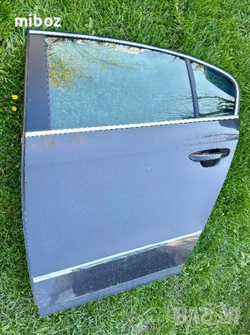 Врата задна VW Passat B6, снимка 2 - Части - 54380356
