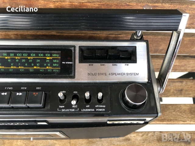 Радиокасетофон SANKEI TCR-1000H(Japan), снимка 5 - Радиокасетофони, транзистори - 54373580