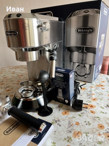 Кафемашина DeLonghi Dedica 685.M, снимка 2 - Кафемашини - 55655189