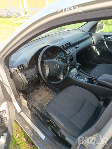 Mercedes Benz C220, снимка 9 - Автомобили и джипове - 55195226