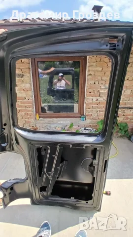 НОВА, задна дясна врата за VW T5 / Фолксваген Т5 (2009-2015), снимка 3 - Части - 55372073
