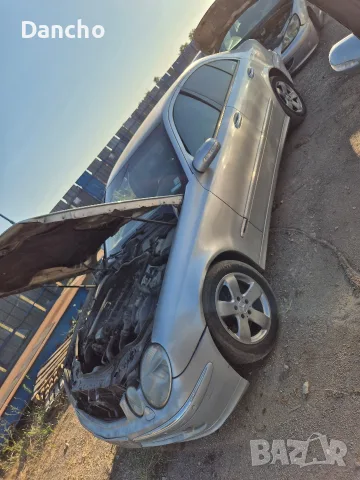 Mercedes E270 w211 На части, снимка 3 - Автомобили и джипове - 55642747