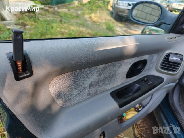 Renault Laguna mk1 2.0 , снимка 12 - Автомобили и джипове - 54714983