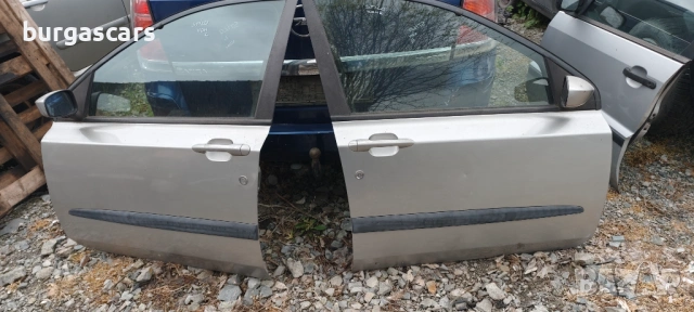 Врата предна лява дясна Fiat Stilo 1.6 103к.с. бензин