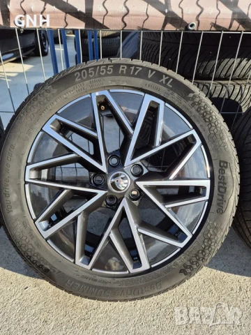 Джанти Borbet 17 цола , 5х112 , 7j ,et46 , 205/55/17 Skoda Vw Audi, снимка 4 - Гуми и джанти - 54484837
