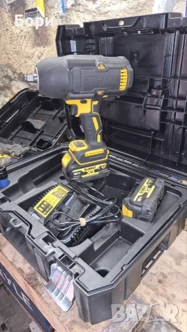 Гайковерт DEWALT DCF 900.