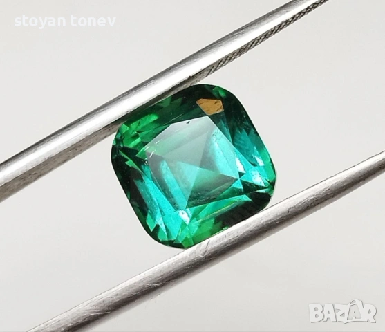 Изключителен 4,35 карата Bi-Color Indicolite Турмалин от Афганистан – Неонов цвят като Paraiba! , снимка 9 - Други - 54898928