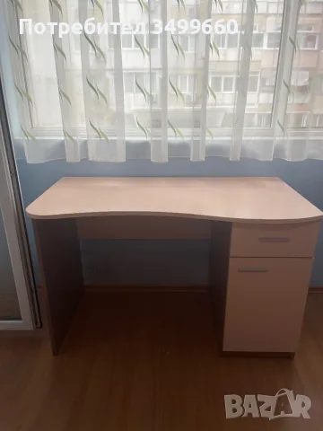 Бюро за детска стая