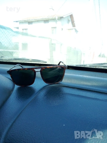 Продавам очила Полароид Варна Център 