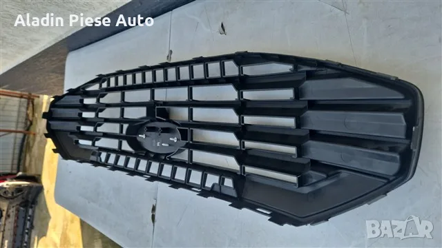 Централна решетка Ford Transit Custom Facelift година 2024 2025 2026 код PZ3117B968A, PZ31-17B968-A, снимка 4 - Аксесоари и консумативи - 55430511