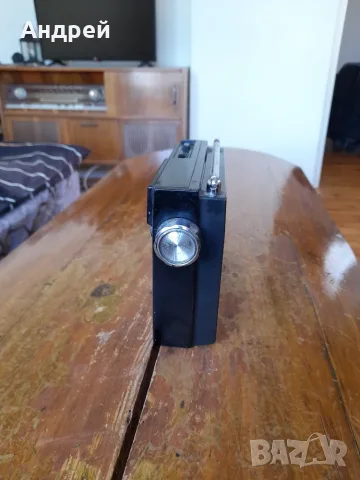 Старо радио,радиоприемник Sony IC-11, снимка 3 - Антикварни и старинни предмети - 55511661