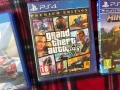 PS4 с два джойстика и шест игри , снимка 9
