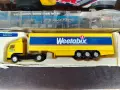 Corgi Влекач с ремарке в ново състояние , снимка 1