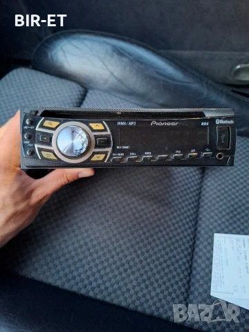CD плеър Pioneer DEH-7300BT с блутут, снимка 2 - Ресийвъри, усилватели, смесителни пултове - 54568165