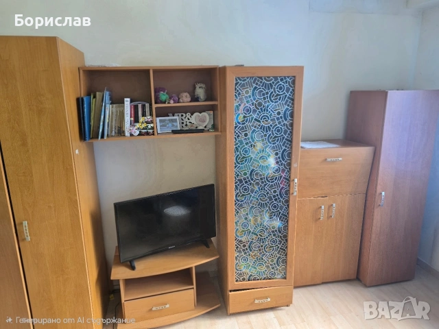 Секция с гардероб и шкафове