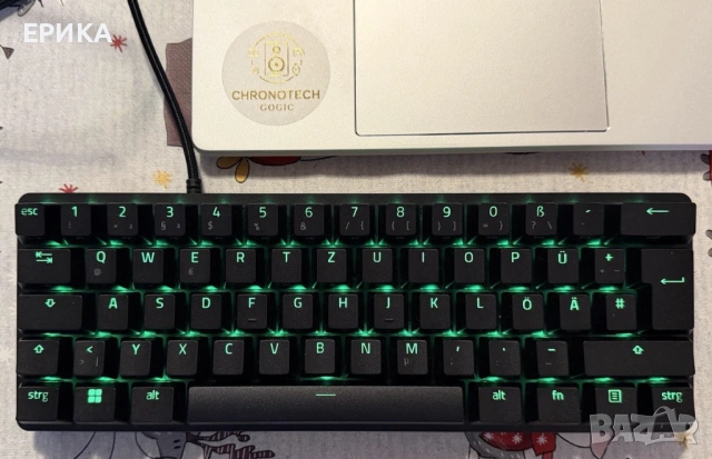 Нова Геймърска механична клавиатура RAZER HUNTSMAN MINI PURPLE Switch, снимка 3 - Клавиатури и мишки - 54849058