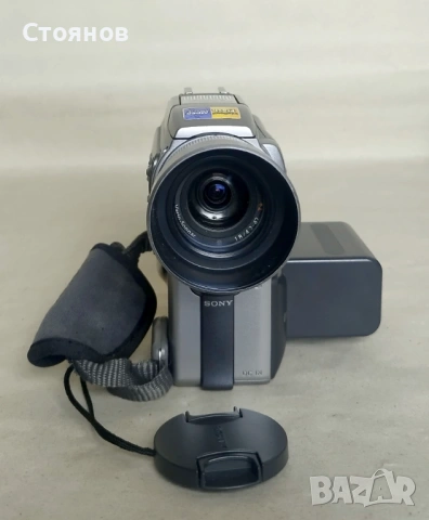 Дигитална видео камера Sony Handycam DCR-PC120E / Mini DV / Japan, снимка 4 - Камери - 54813342