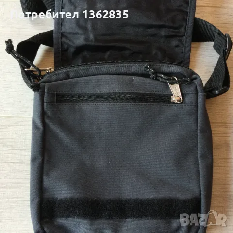 оригинална мъжка тъмно сива маркова чанта за през рамо / shoulder bag EASTPAK от САЩ, снимка 8 - Чанти - 55586738