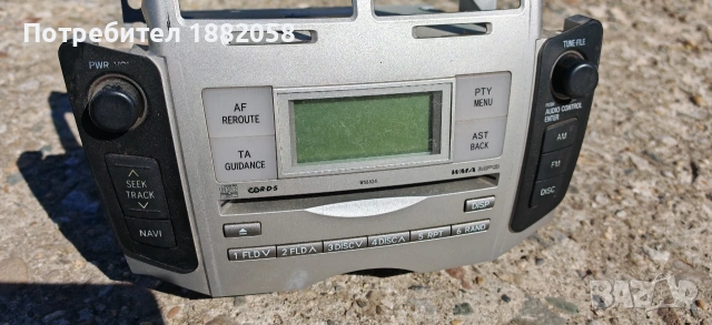 Продавам радио CD панел за управление за Toyota Yaris, снимка 2 - Части - 54404653