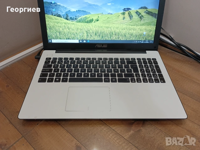 Лаптоп Asus R515M / 15,6", снимка 2 - Лаптопи за дома - 54630816