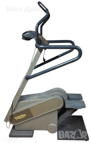 Фитнес уред Technogym XT Pro 600 step