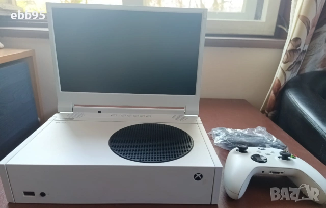 Xbox Series S с портативен монитор, 1 контролер и кабели!, снимка 2 - Xbox конзоли - 54708527