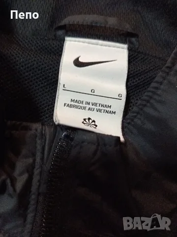 Шушлеково Яке Nike, снимка 2 - Спортни дрехи, екипи - 55343820