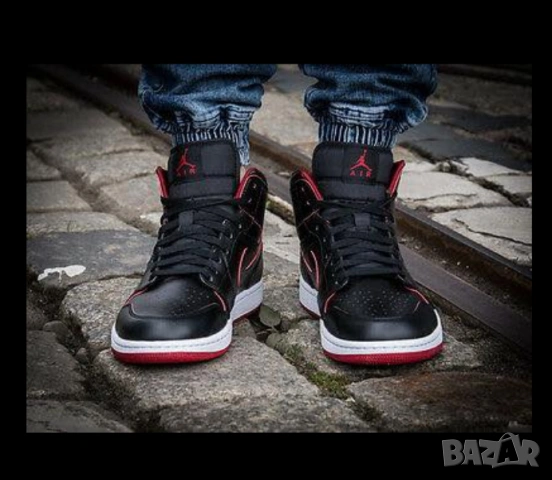 кецове / маратонки  Nike Air Jordan 1 Mid  номер 43 ,5-44, снимка 2 - Маратонки - 54744436