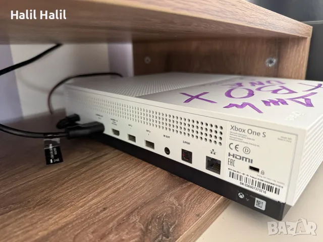 xbox one s с два джойстика , снимка 3 - Xbox конзоли - 55536112