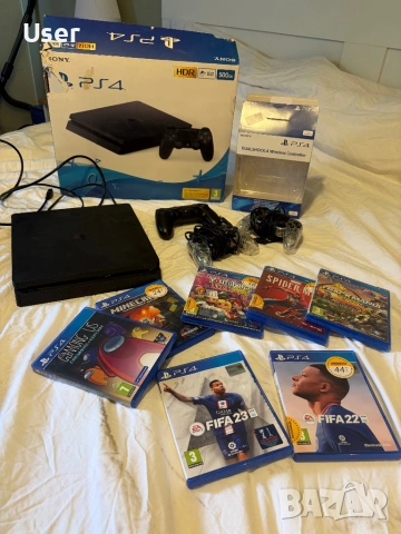 PlayStation 4 Sony с 3 джойстика и игри 