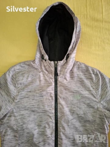 Дамска горница/ яке/ шушлек с мрежеста подлата New Balance. Размер S, New